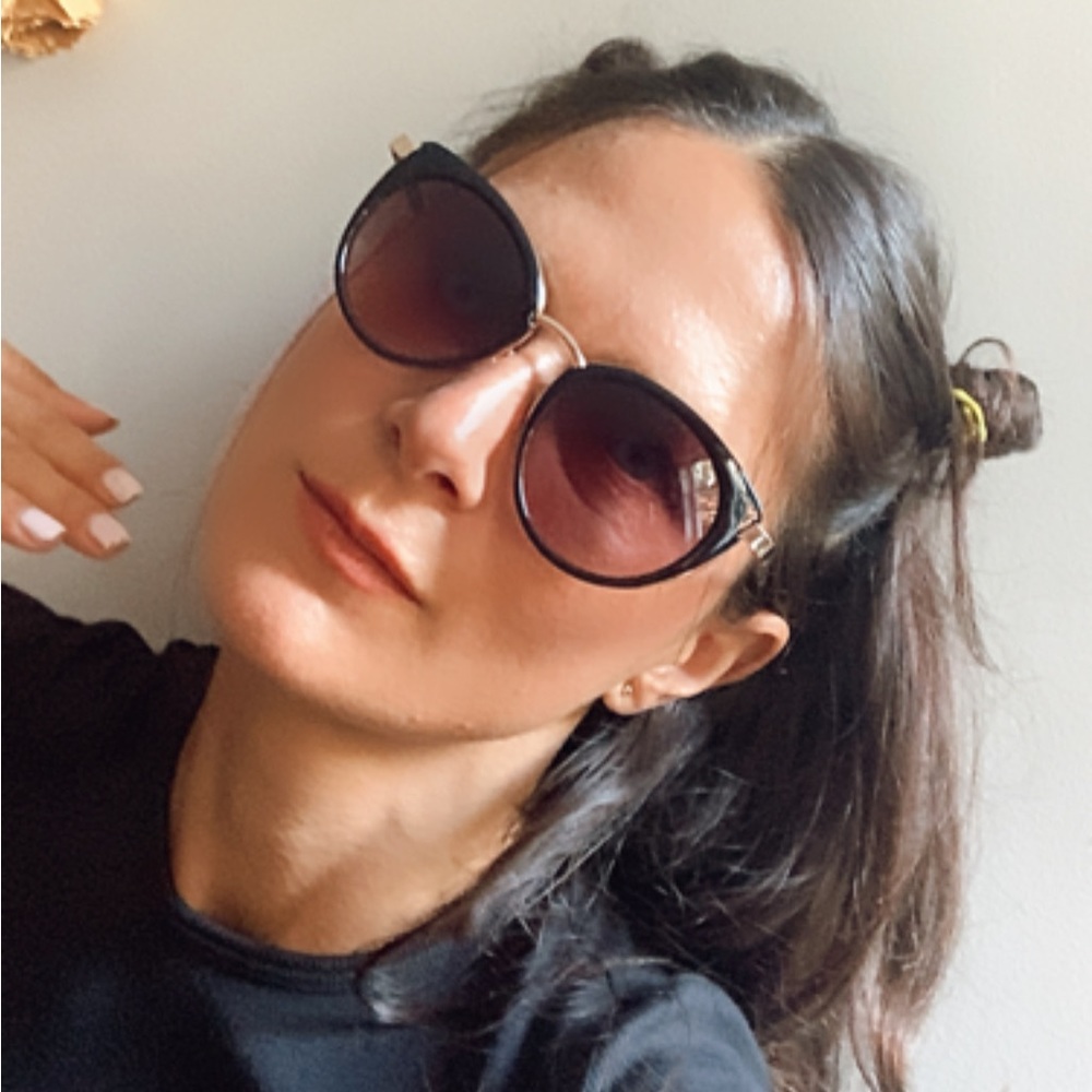 Meet your Posher, Adriane